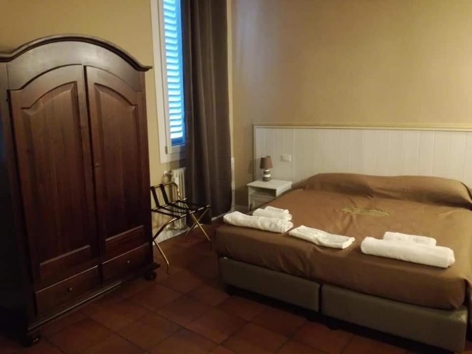 San Petronio Room And Suite Rooms - By Bolognacentro Luxuryh Kamer foto